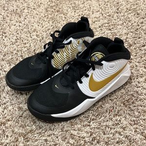 NIKE sneakers - size 4.5Y (worn once)